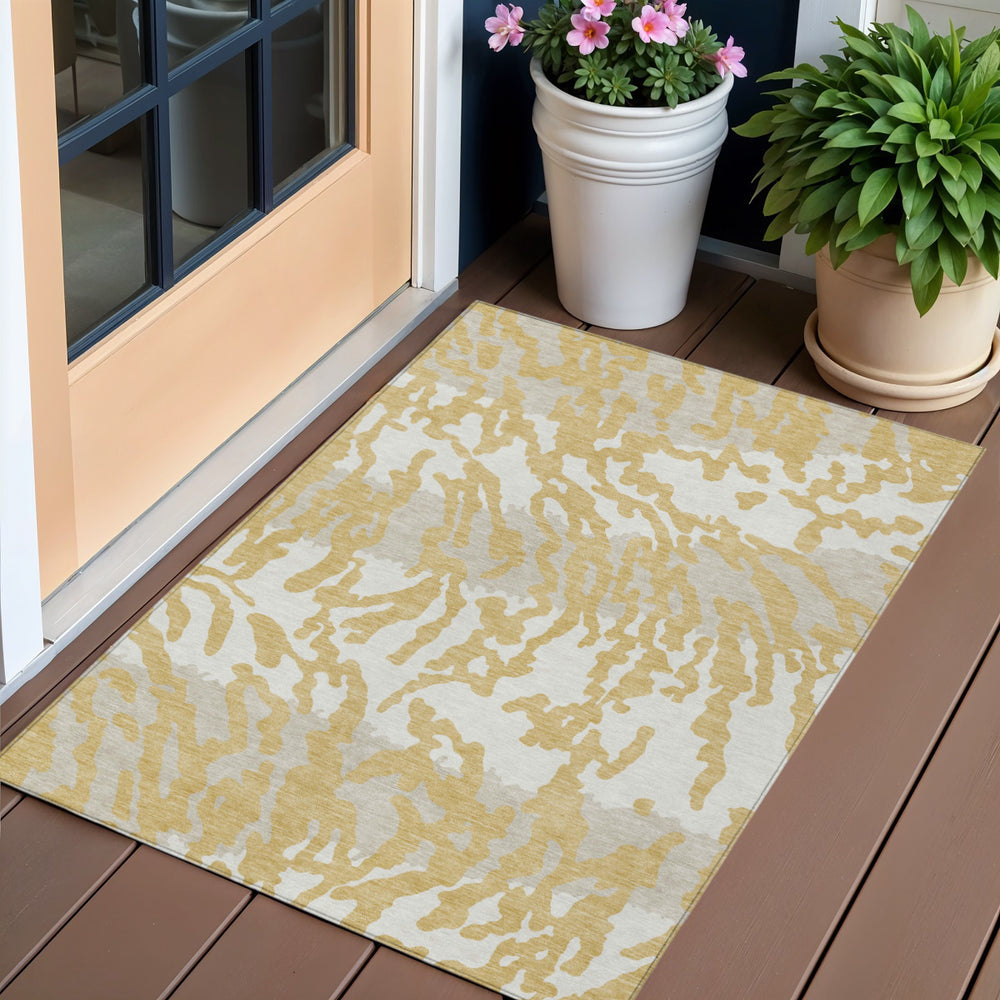 Homeroots 3' Artichoke Green Beige Ivory Animal Print Washable Indoor Outdoor Area Rug For Stylish Spaces 3' X 5' Polyester 591273