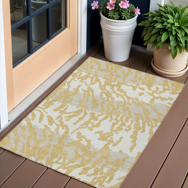 Homeroots 3' Artichoke Green Beige Ivory Animal Print Washable Indoor Outdoor Area Rug For Stylish Spaces 3' X 5' Polyester 591273