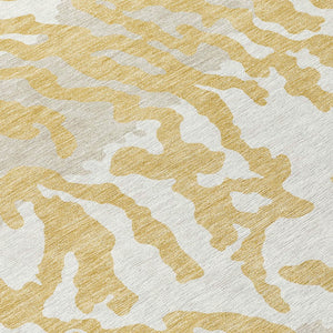 Homeroots 3' Artichoke Green Beige Ivory Animal Print Washable Indoor Outdoor Area Rug For Stylish Spaces 8' Round Polyester 591275