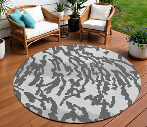 Homeroots 3' Artichoke Green Beige Ivory Animal Print Washable Indoor Outdoor Area Rug For Stylish Spaces 8' Round Polyester 591281