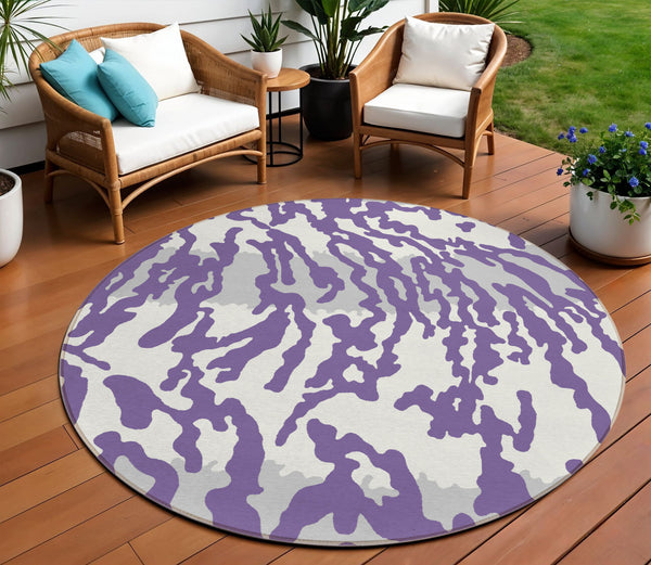 Homeroots 3' Artichoke Green Beige Ivory Animal Print Washable Indoor Outdoor Area Rug For Stylish Spaces 8' Round Polyester 591305