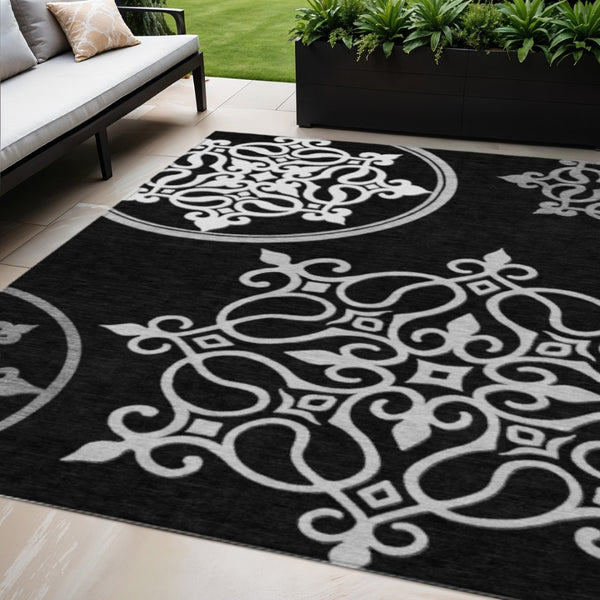 HomeRoots 5' Classic Floral Medallion Indoor/Outdoor Area Rug - Washable, Durable, and Stylish Design for Every Space 5' X 8' 591334