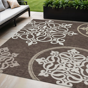 HomeRoots 5' Floral Medallion Area Rug in Chocolate, Beige & Ivory - Washable, Durable for Indoor/Outdoor Use 5' X 8' 591340