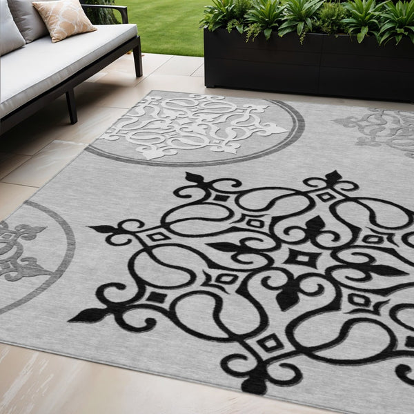 HomeRoots 5' Gray Black and White Floral Medallion Indoor Outdoor Rug - Durable, Washable, Stylish Comfort 5' X 8' 591352
