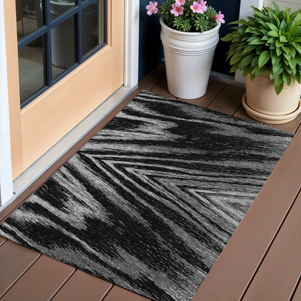 Homeroots 3' Artichoke Green And Gray Abstract Washable Area Rug For Indoor And Outdoor Spaces, Durable Design 3' X 5' Polyester 591507