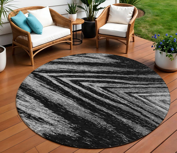 Homeroots 3' Artichoke Green And Gray Abstract Washable Area Rug For Indoor And Outdoor Spaces, Durable Design 8' Round Polyester 591509