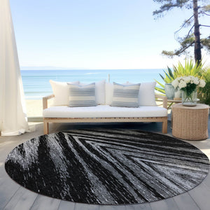 Homeroots 3' Artichoke Green And Gray Abstract Washable Area Rug For Indoor And Outdoor Spaces, Durable Design 8' Round Polyester 591509