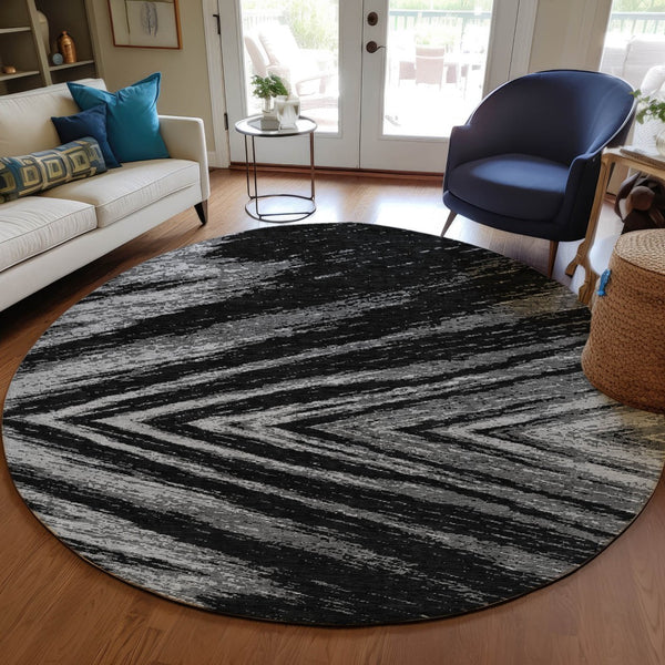 Homeroots 3' Artichoke Green And Gray Abstract Washable Area Rug For Indoor And Outdoor Spaces, Durable Design 8' Round Polyester 591509