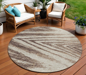 Homeroots 3' Artichoke Green And Gray Abstract Washable Area Rug For Indoor And Outdoor Spaces, Durable Design 8' Round Polyester 591521