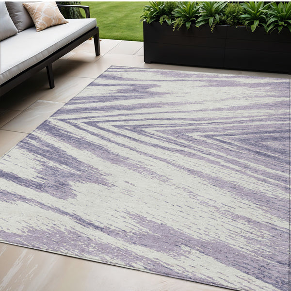 Homeroots 3' Artichoke Green And Gray Abstract Washable Area Rug For Indoor And Outdoor Spaces, Durable Design 5' X 8' Polyester 591550