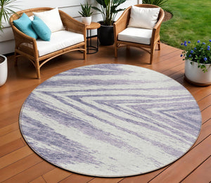 Homeroots 3' Artichoke Green And Gray Abstract Washable Area Rug For Indoor And Outdoor Spaces, Durable Design 8' Round Polyester 591551