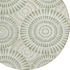 Homeroots 3' Artichoke Green Brown Beige Geometric Washable Indoor Outdoor Area Rug For Stylish Spaces 8' Round Polyester 591581