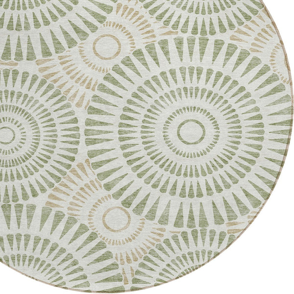 Homeroots 3' Artichoke Green Brown Beige Geometric Washable Indoor Outdoor Area Rug For Stylish Spaces 8' Round Polyester 591581