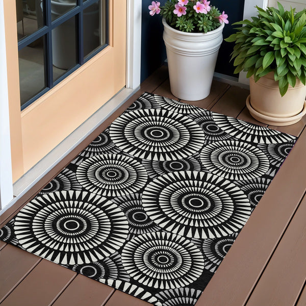 Homeroots 3' Artichoke Green Brown Beige Geometric Washable Indoor Outdoor Area Rug For Stylish Spaces 3' X 5' Polyester 591585