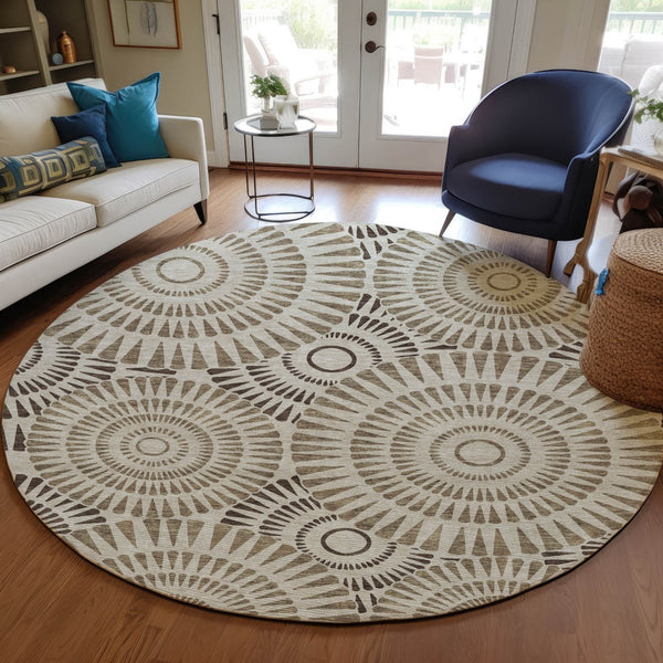 Homeroots 3' Artichoke Green Brown Beige Geometric Washable Indoor Outdoor Area Rug For Stylish Spaces 8' Round Polyester 591593