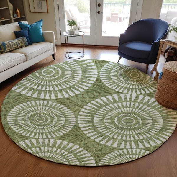 Homeroots 3' Artichoke Green Brown Beige Geometric Washable Indoor Outdoor Area Rug For Stylish Spaces 8' Round Polyester 591611