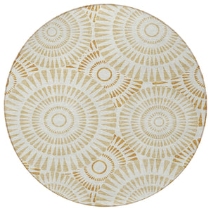 Homeroots 3' Artichoke Green Brown Beige Geometric Washable Indoor Outdoor Area Rug For Stylish Spaces 8' Round Polyester 591617