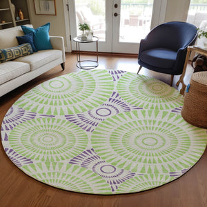Homeroots 3' Artichoke Green Brown Beige Geometric Washable Indoor Outdoor Area Rug For Stylish Spaces 8' Round Polyester 591659