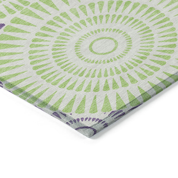 Homeroots 3' Artichoke Green Brown Beige Geometric Washable Indoor Outdoor Area Rug For Stylish Spaces 9' X 12' Polyester 591661