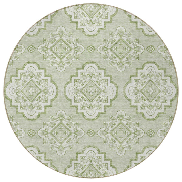 Homeroots 3' Medallion Area Rug In Artichoke Green And Ivory - Stylish, Washable For Indoor And Outdoor Use 8' Round Polyester 591665