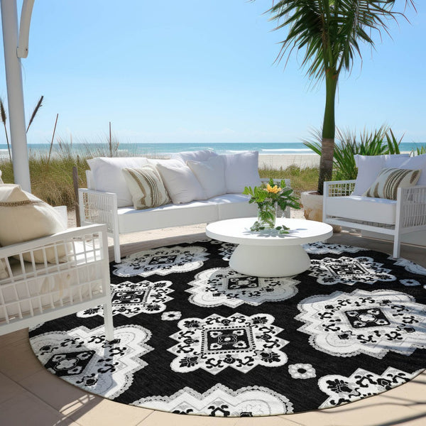 HomeRoots 5' Black and Ivory Medallion Area Rug - Stylish, Durable, Washable for Indoor and Outdoor Spaces 8' Round 591671