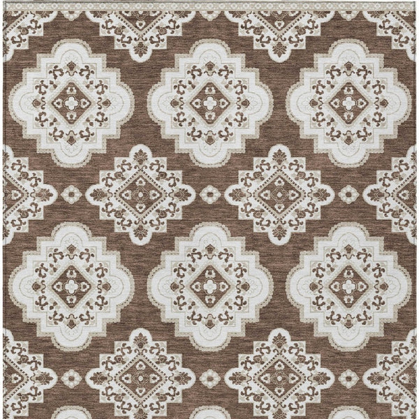Homeroots 3' Medallion Area Rug In Artichoke Green And Ivory - Stylish, Washable For Indoor And Outdoor Use 8' X 10' Polyester 591678