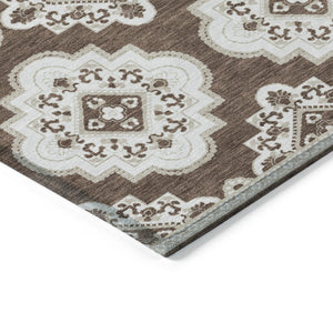 Homeroots 3' Medallion Area Rug In Artichoke Green And Ivory - Stylish, Washable For Indoor And Outdoor Use 8' X 10' Polyester 591678