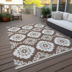 Homeroots 3' Medallion Area Rug In Artichoke Green And Ivory - Stylish, Washable For Indoor And Outdoor Use 9' X 12' Polyester 591679