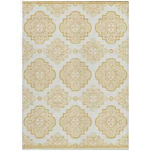 Homeroots 3' Medallion Area Rug In Artichoke Green And Ivory - Stylish, Washable For Indoor And Outdoor Use 3' X 5' Polyester 591681