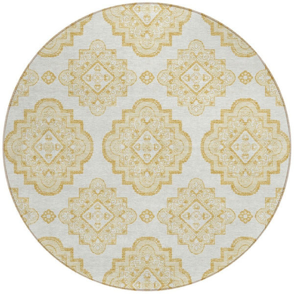 Homeroots 3' Medallion Area Rug In Artichoke Green And Ivory - Stylish, Washable For Indoor And Outdoor Use 8' Round Polyester 591683