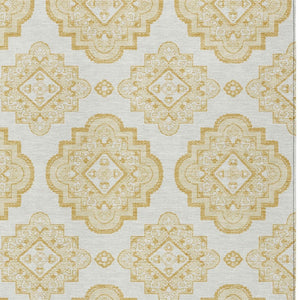 Homeroots 3' Medallion Area Rug In Artichoke Green And Ivory - Stylish, Washable For Indoor And Outdoor Use 9' X 12' Polyester 591685