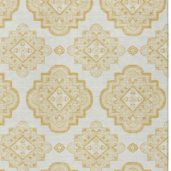 Homeroots 3' Medallion Area Rug In Artichoke Green And Ivory - Stylish, Washable For Indoor And Outdoor Use 9' X 12' Polyester 591685