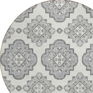 Homeroots 3' Medallion Area Rug In Artichoke Green And Ivory - Stylish, Washable For Indoor And Outdoor Use 8' Round Polyester 591689