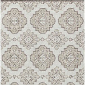 Homeroots 3' Medallion Area Rug In Artichoke Green And Ivory - Stylish, Washable For Indoor And Outdoor Use 8' X 10' Polyester 591696