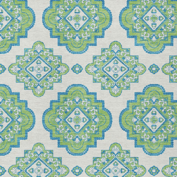 Homeroots 3' Medallion Area Rug In Artichoke Green And Ivory - Stylish, Washable For Indoor And Outdoor Use 3' X 5' Polyester 591699