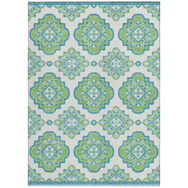 Homeroots 3' Medallion Area Rug In Artichoke Green And Ivory - Stylish, Washable For Indoor And Outdoor Use 5' X 8' Polyester 591700