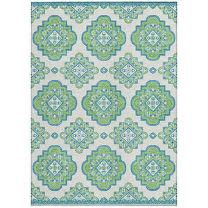 Homeroots 3' Medallion Area Rug In Artichoke Green And Ivory - Stylish, Washable For Indoor And Outdoor Use 8' X 10' Polyester 591702