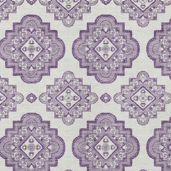 Homeroots 3' Medallion Area Rug In Artichoke Green And Ivory - Stylish, Washable For Indoor And Outdoor Use 8' X 10' Polyester 591708