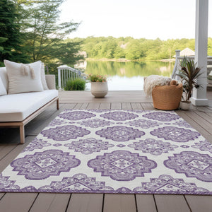 Homeroots 3' Medallion Area Rug In Artichoke Green And Ivory - Stylish, Washable For Indoor And Outdoor Use 9' X 12' Polyester 591709