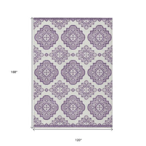 Homeroots 3' Medallion Area Rug In Artichoke Green And Ivory - Stylish, Washable For Indoor And Outdoor Use 10' X 14' Polyester 591710