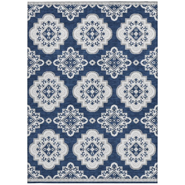 Homeroots 3' Medallion Area Rug In Artichoke Green And Ivory - Stylish, Washable For Indoor And Outdoor Use 3' X 5' Polyester 591711