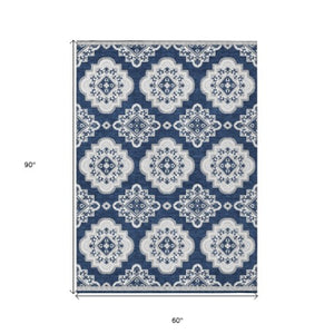 Homeroots 3' Medallion Area Rug In Artichoke Green And Ivory - Stylish, Washable For Indoor And Outdoor Use 5' X 8' Polyester 591712