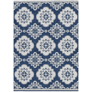 Homeroots 3' Medallion Area Rug In Artichoke Green And Ivory - Stylish, Washable For Indoor And Outdoor Use 5' X 8' Polyester 591712