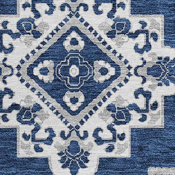 Homeroots 3' Medallion Area Rug In Artichoke Green And Ivory - Stylish, Washable For Indoor And Outdoor Use 8' Round Polyester 591713