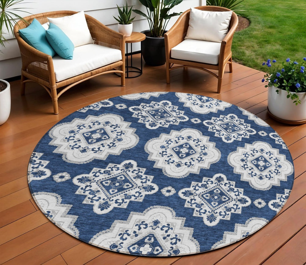 HomeRoots 5' Navy Blue and Ivory Medallion Area Rug – Durable, Washable, Perfect for Indoor and Outdoor Use 8' Round 591713