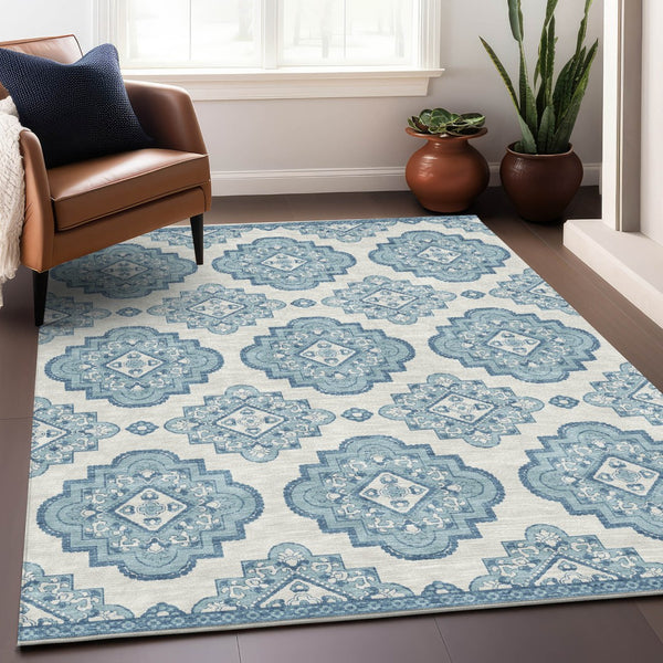 Homeroots 3' Medallion Area Rug In Artichoke Green And Ivory - Stylish, Washable For Indoor And Outdoor Use 5' X 8' Polyester 591724