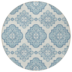 Homeroots 3' Medallion Area Rug In Artichoke Green And Ivory - Stylish, Washable For Indoor And Outdoor Use 8' Round Polyester 591725