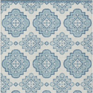 Homeroots 3' Medallion Area Rug In Artichoke Green And Ivory - Stylish, Washable For Indoor And Outdoor Use 9' X 12' Polyester 591727