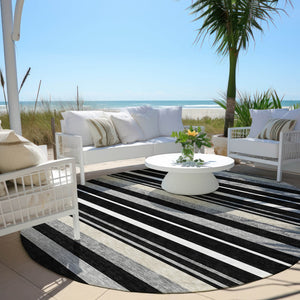 Homeroots 3' Black Ivory And Gray Striped Washable Area Rug - Stylish Indoor Outdoor Design For Any Space 8' Round Polyester 591731