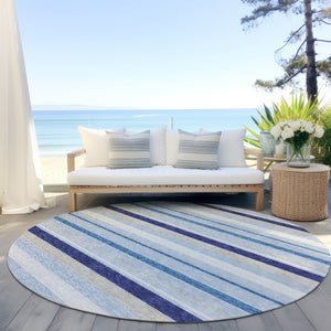 Homeroots 3' Black Ivory And Gray Striped Washable Area Rug - Stylish Indoor Outdoor Design For Any Space 8' Round Polyester 591737